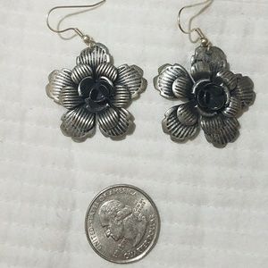 Metal flower earrings